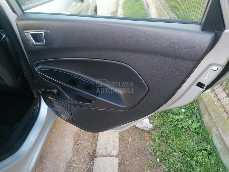 Ford Fiesta 1.0i TREND LINE CH