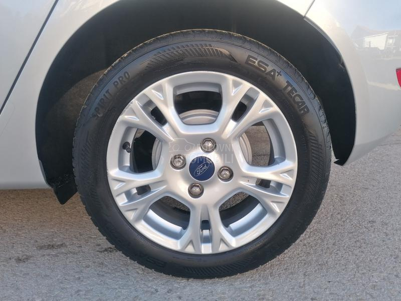 Ford Fiesta 1.0i TREND LINE CH