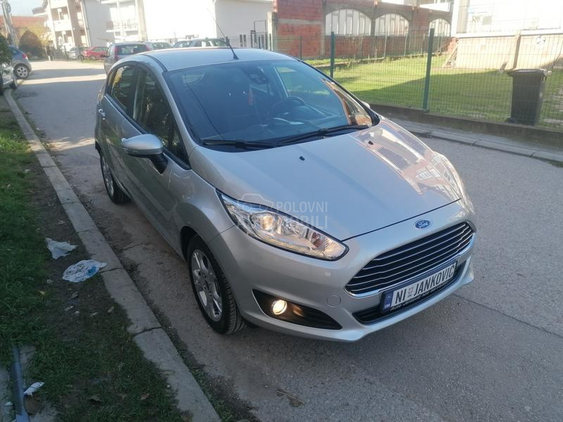 Ford Fiesta 1.0i TREND LINE CH