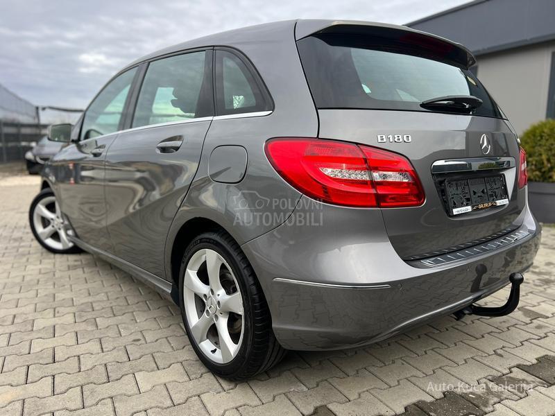 Mercedes Benz B 180 B 180