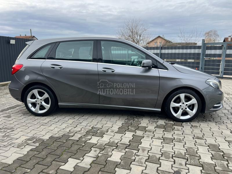 Mercedes Benz B 180 B 180