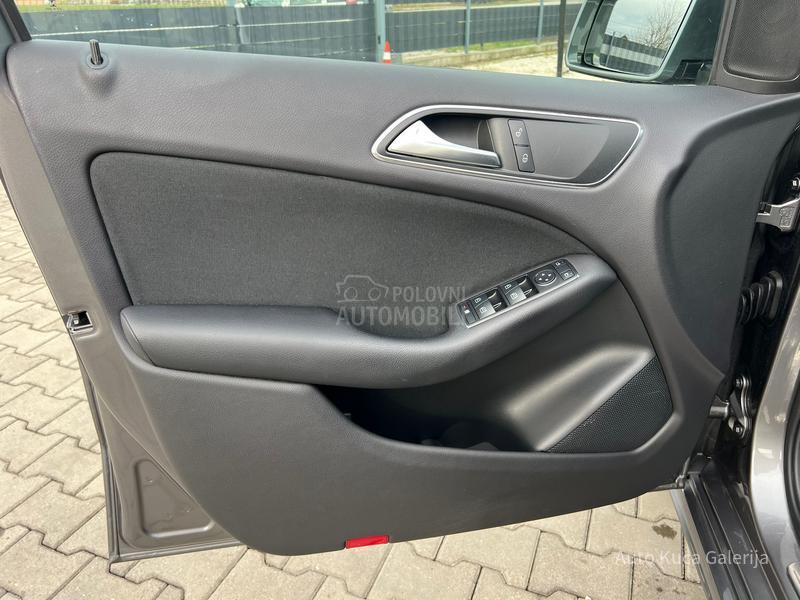 Mercedes Benz B 180 B 180