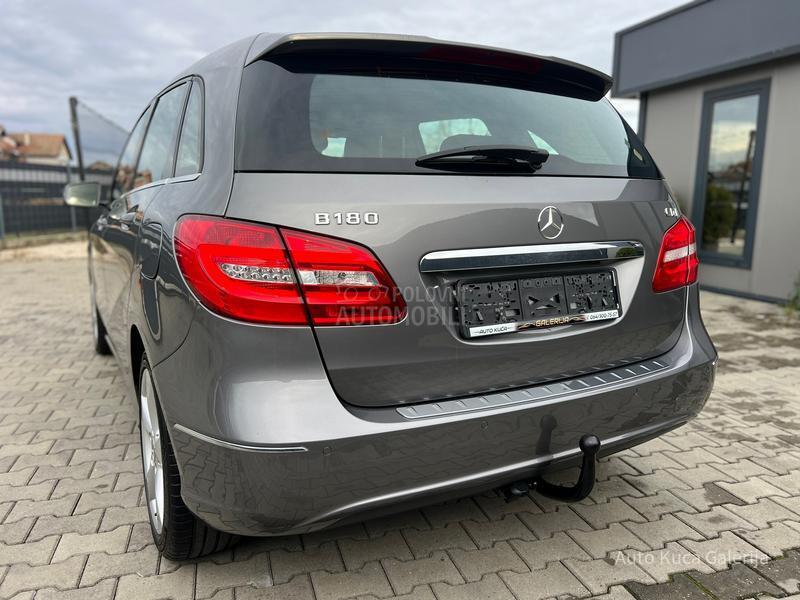 Mercedes Benz B 180 B 180
