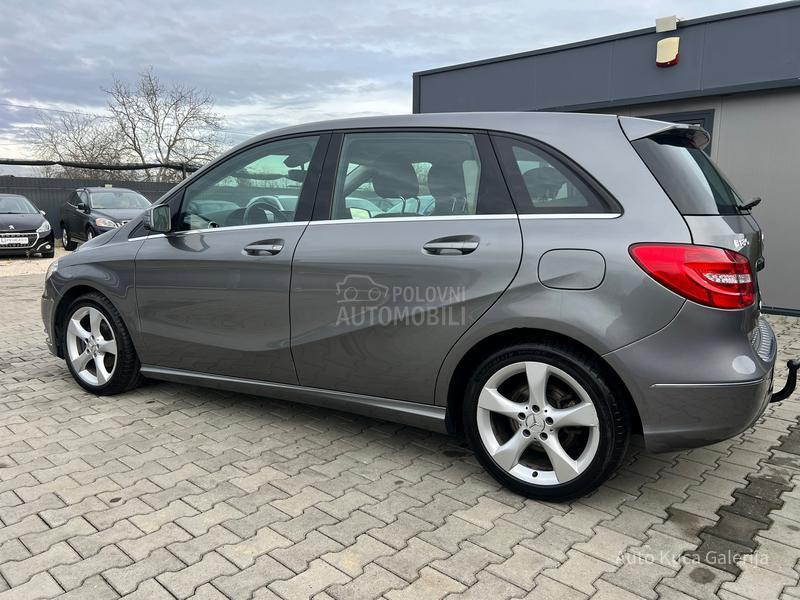 Mercedes Benz B 180 B 180