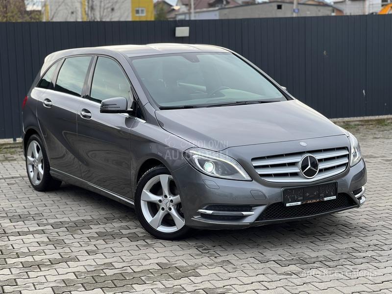 Mercedes Benz B 180 B 180