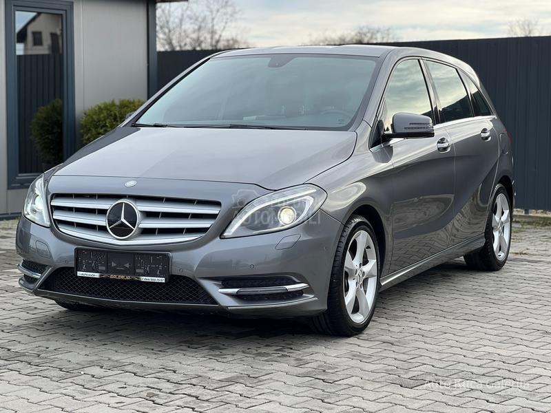 Mercedes Benz B 180 B 180