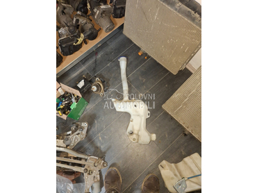 Posuda za šoferku za Peugeot 3008