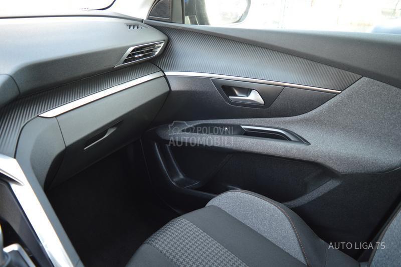 Peugeot 3008 1.5 BlueHDi130 Busin