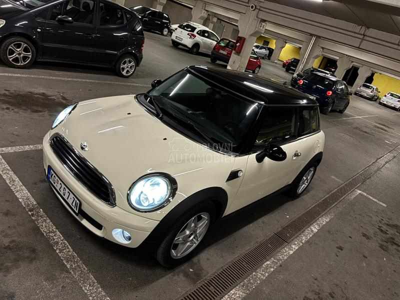 MINI One 