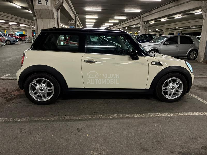 MINI One 