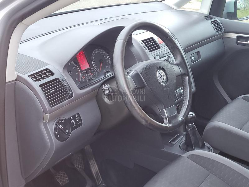 Volkswagen Touran 1.4 tsi  highline