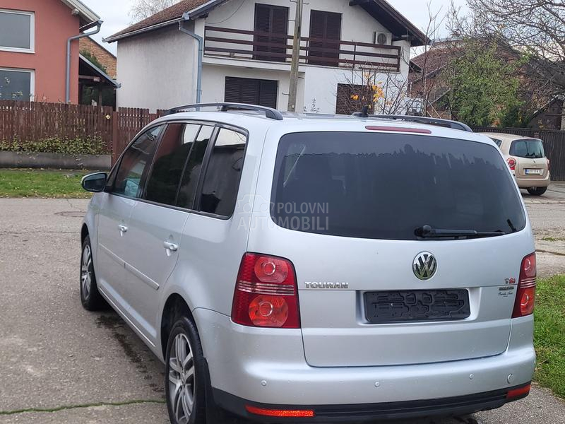 Volkswagen Touran 1.4 tsi  highline