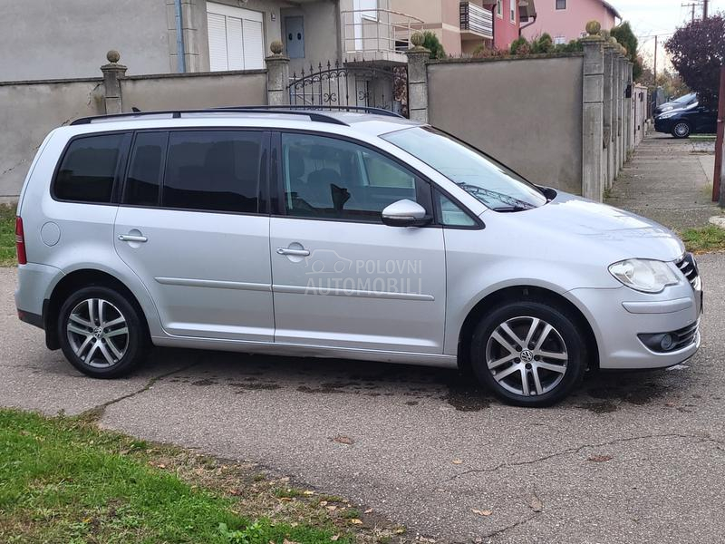 Volkswagen Touran 1.4 tsi  highline