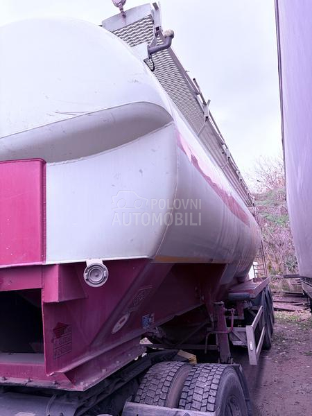 Iveco Stralis i Feldbinder