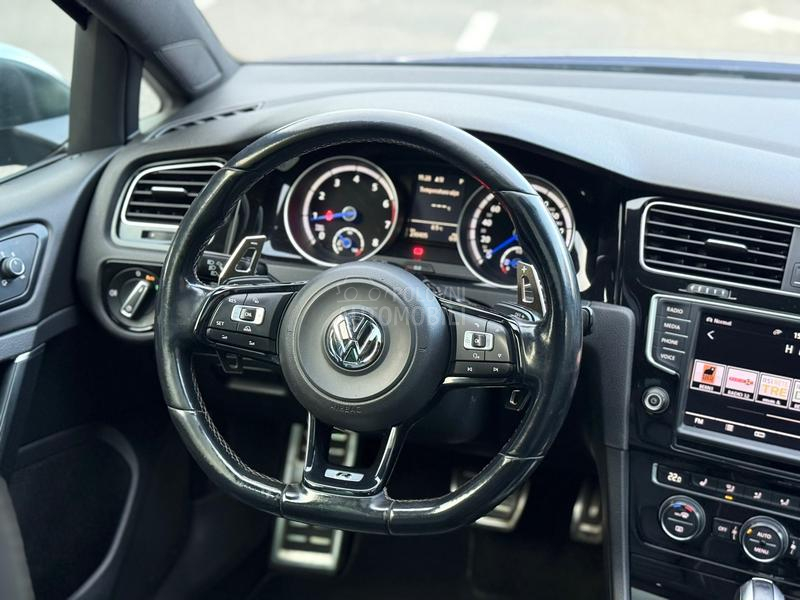 Volkswagen Golf 7 GTI R