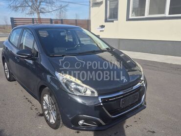 Peugeot 208 1.2B F.A.B  T.N.G