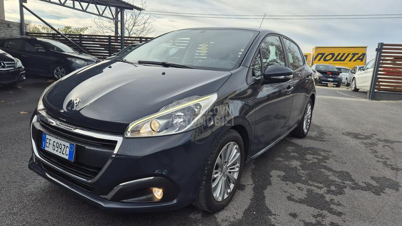 Peugeot 208 1.2B TNG RESTAY