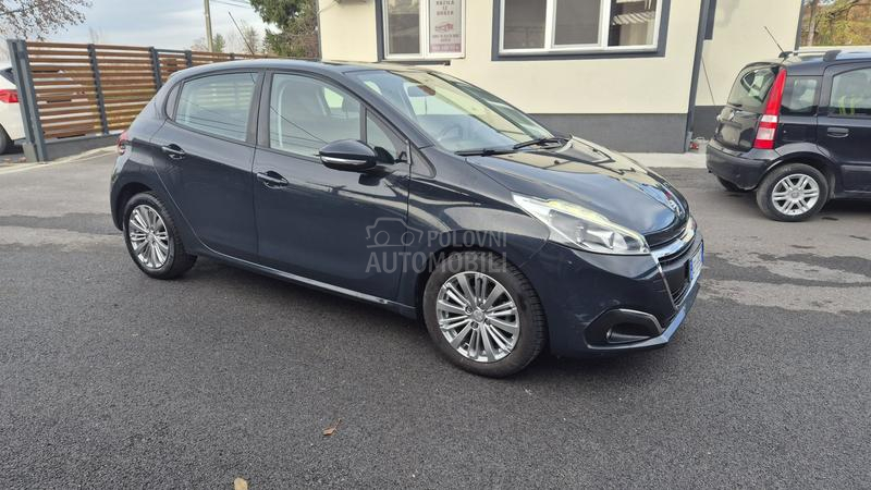 Peugeot 208 1.2B TNG RESTAY