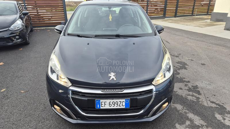 Peugeot 208 1.2B TNG RESTAY