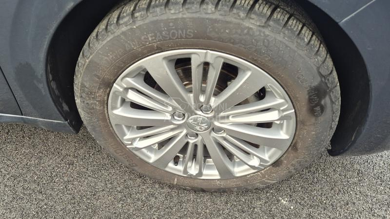 Peugeot 208 1.2B TNG RESTAY