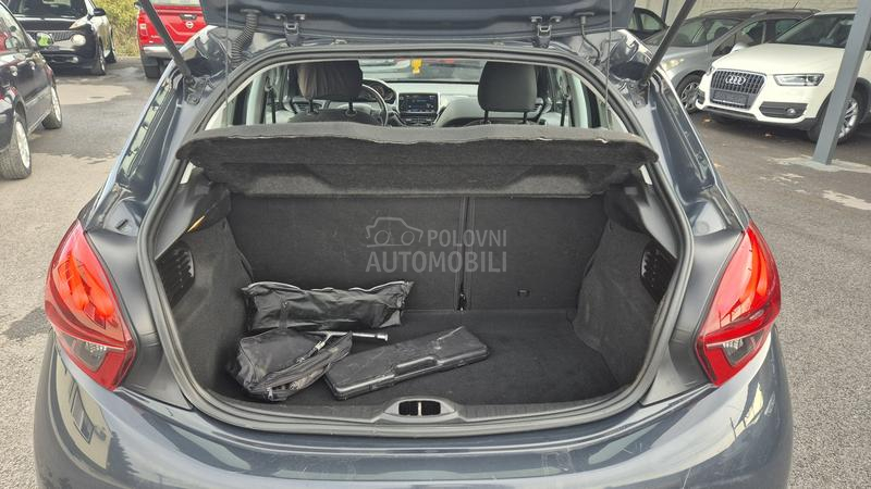 Peugeot 208 1.2B TNG RESTAY