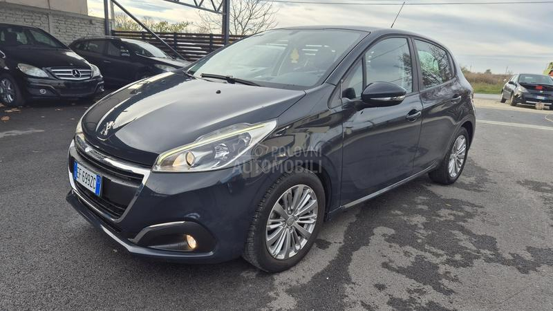 Peugeot 208 1.2B TNG RESTAY