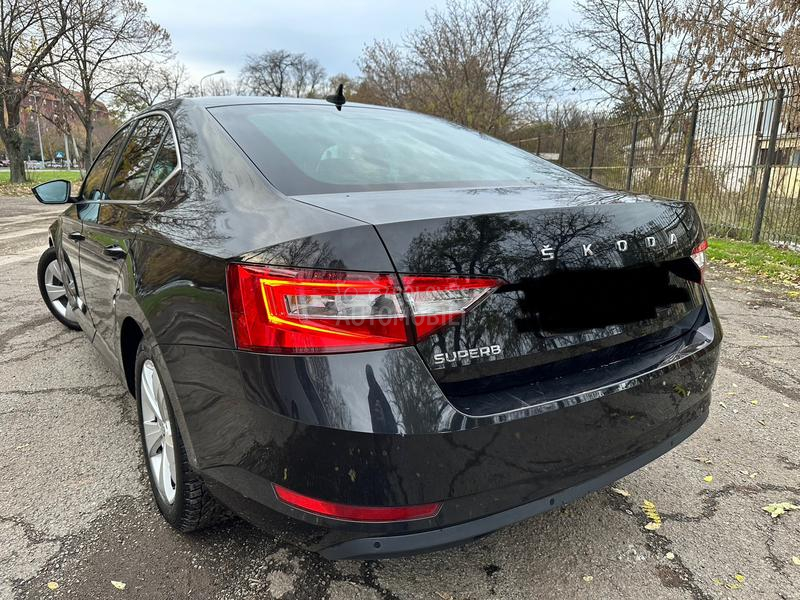Škoda Superb 