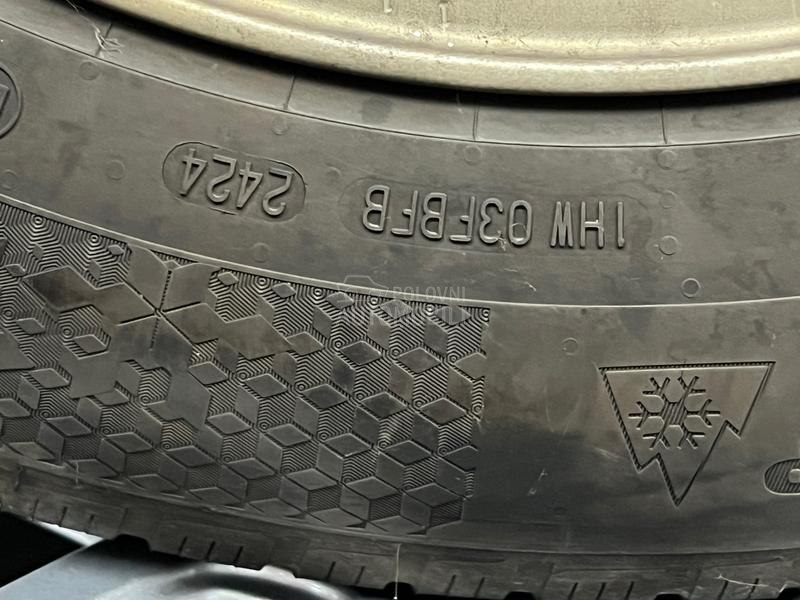 Continental 215/65 R17 Zimska