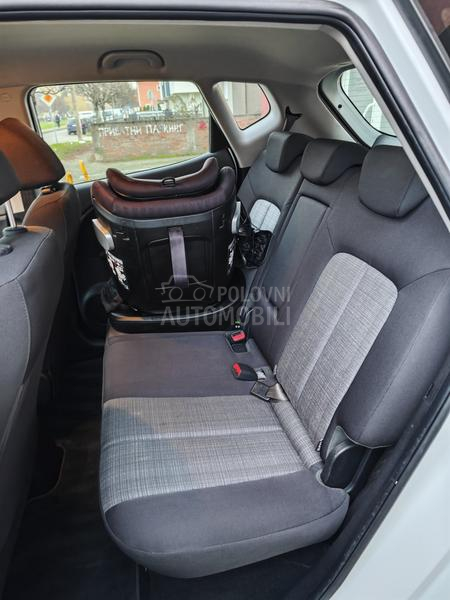 Kia Venga 1.4 T.E.K R.EG.