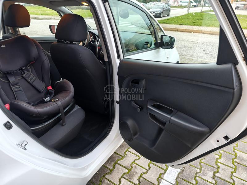 Kia Venga 1.4 T.E.K R.EG.