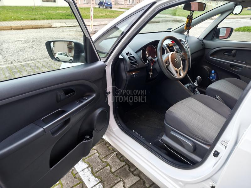 Kia Venga 1.4 T.E.K R.EG.