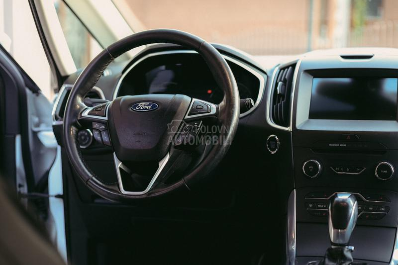 Ford S-Max 2.0 TITANIUM 7sed