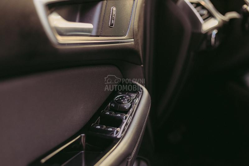 Ford S-Max 2.0 TITANIUM 7sed