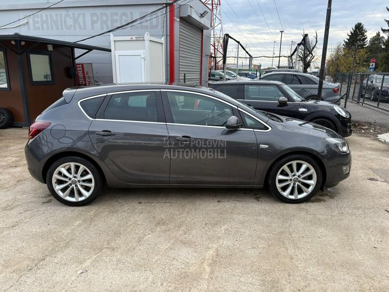 Opel Astra J COSMO SPORT