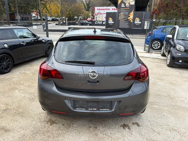 Opel Astra J COSMO SPORT