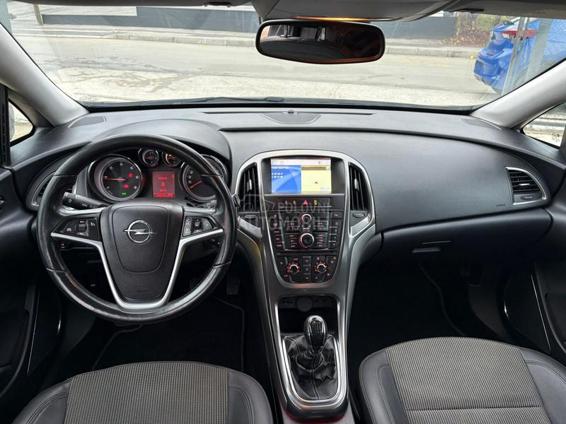 Opel Astra J COSMO SPORT