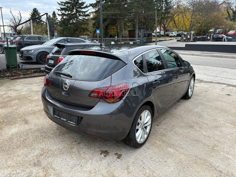 Opel Astra J COSMO SPORT