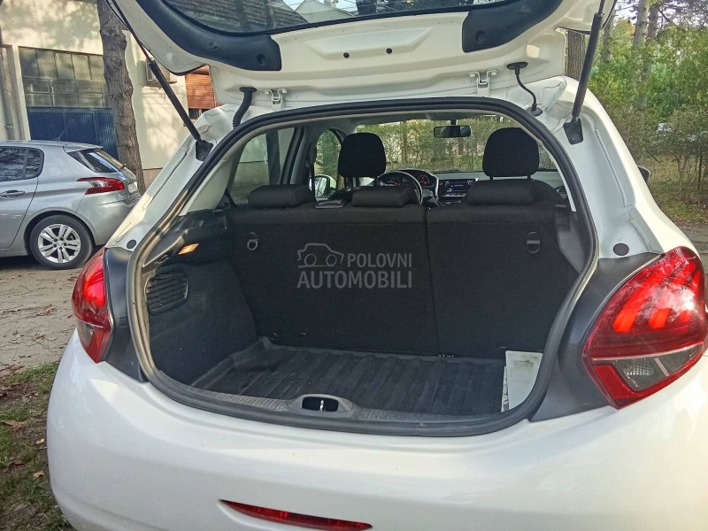 Peugeot 208 1,5hdi 6,9,0,0,0,k,m