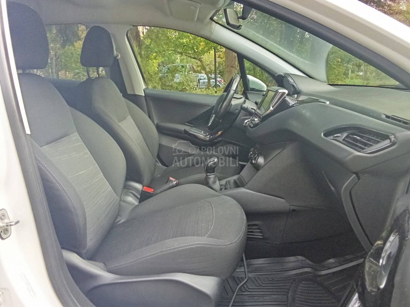 Peugeot 208 1,5hdi 6,9,0,0,0,k,m