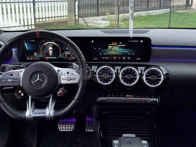 Mercedes Benz A 35 AMG 4MATIC