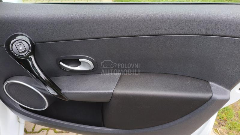 Renault Clio 1.2 TomTom