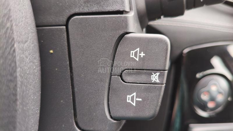 Renault Clio 1.2 TomTom