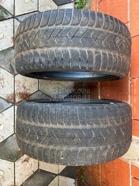 Pirelli 235/35 R19 Zimska