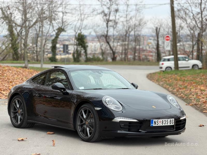 Porsche 911 Carrera 4