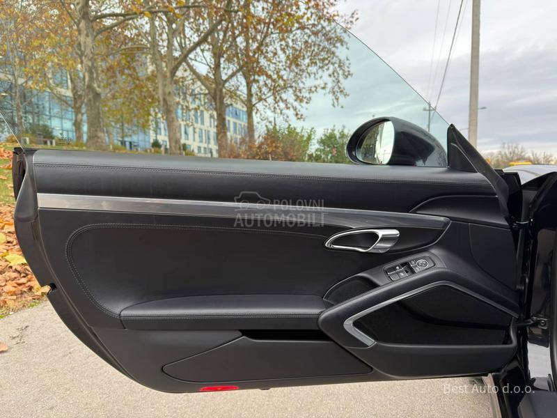 Porsche 911 Carrera 4