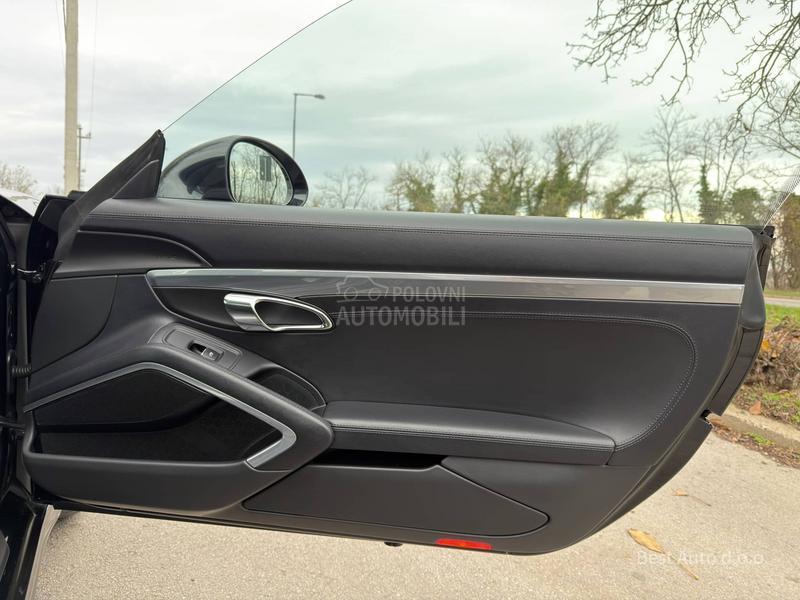 Porsche 911 Carrera 4