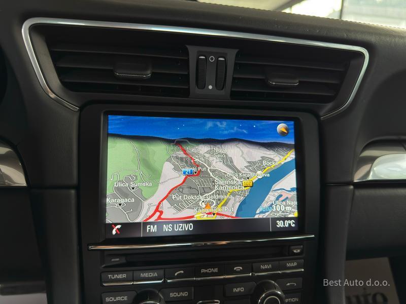 Porsche 911 Carrera 4