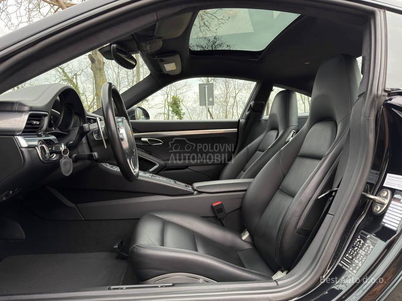 Porsche 911 Carrera 4