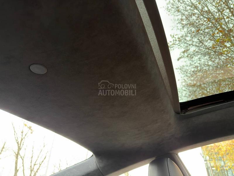 Porsche 911 Carrera 4