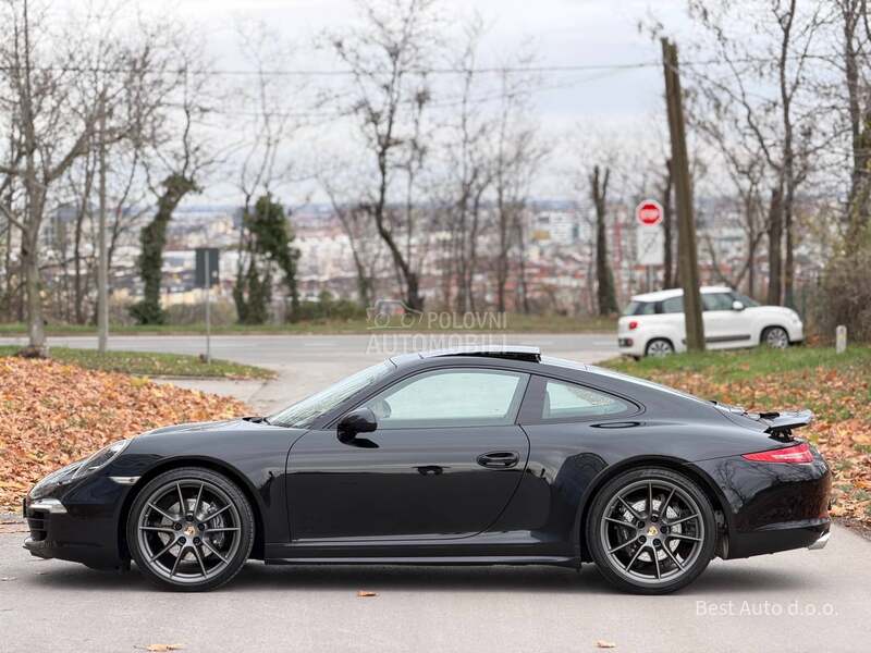Porsche 911 Carrera 4